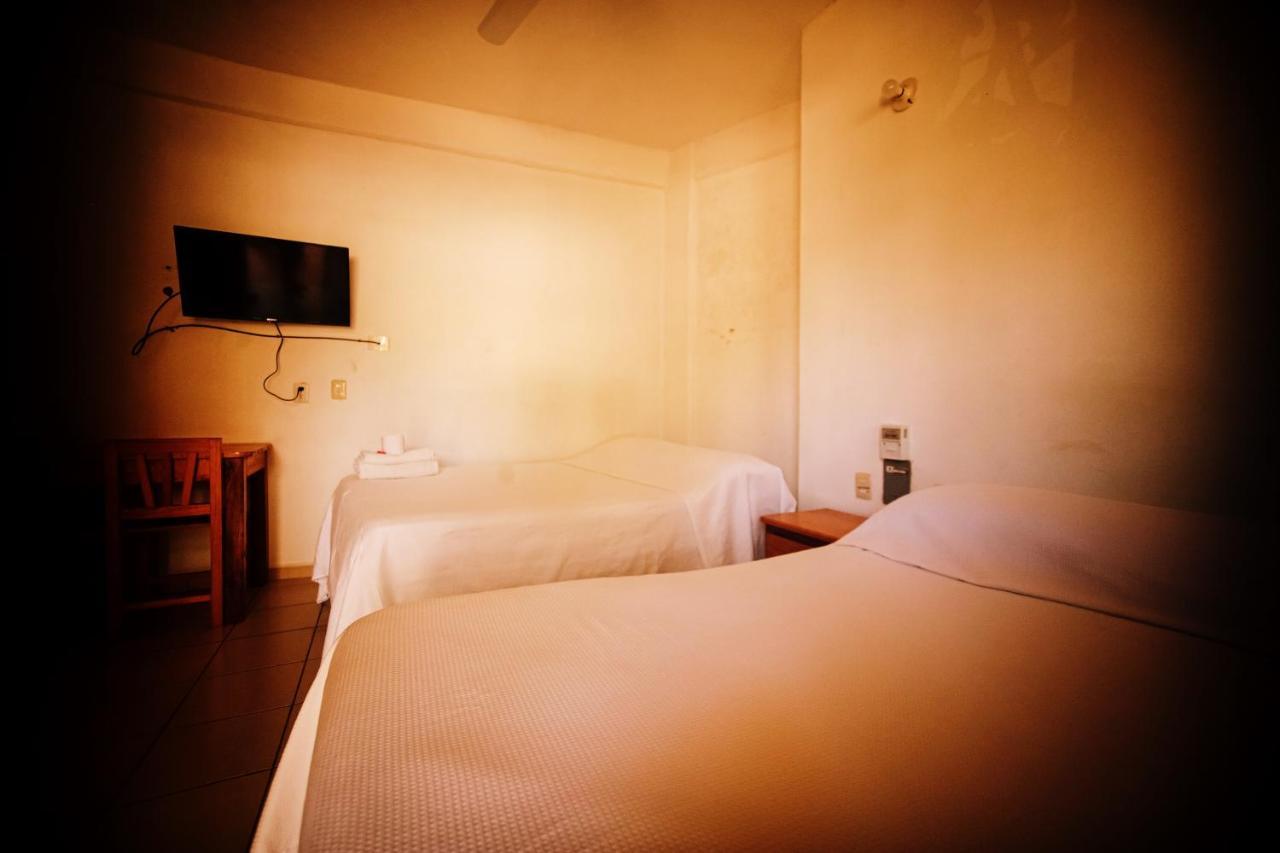 Hotel Yurimar Puerto Escondido  Buitenkant foto