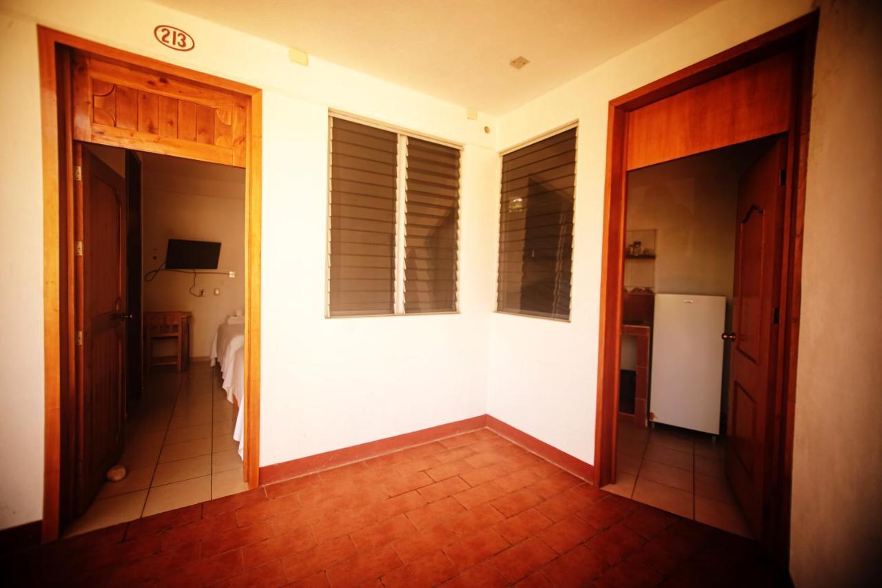 Hotel Yurimar Puerto Escondido  Buitenkant foto