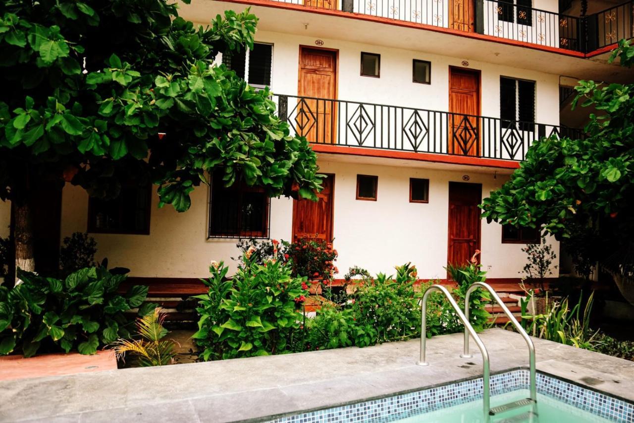Hotel Yurimar Puerto Escondido  Buitenkant foto